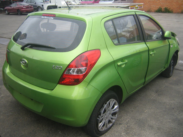 Hyundai i20 5DR HB (early) 1.4i -A- Green.Wrecking in Sydney - New ...